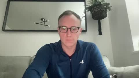 hotholby86 online show from December 1, 4:29 pm