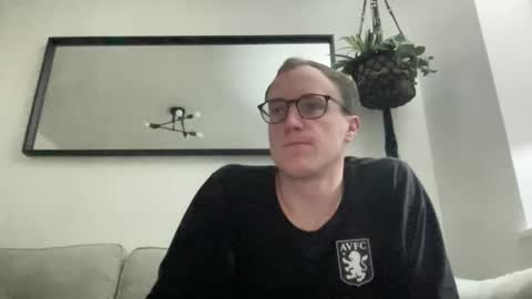 hotholby86 online show from February 3, 8:24 pm