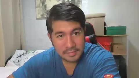 Snapshot of hothunkybear23 chatting on December 11, 4:07 am Khel online show from December 11, 4:07 am