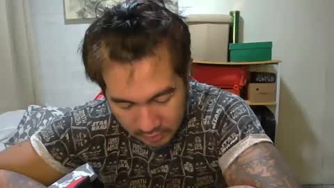 Snapshot of hothunkybear23 chatting on December 24, 1:59 am Khel online show from December 24, 1:59 am