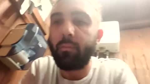 Snapshot of hotitalianboy218174 chatting on May 26, 7:10 pm Italiaboy online show from May 26, 7:10 pm