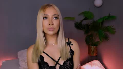 Maria online show from May 2, 4:50 am
