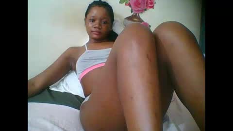 Snapshot of hotjeylee chatting on October 22, 9:14 pm LOYCE online show from October 22, 9:14 pm