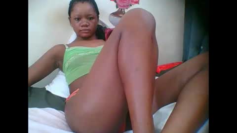 Snapshot of hotjeylee chatting on October 23, 9:19 am LOYCE online show from October 23, 9:19 am