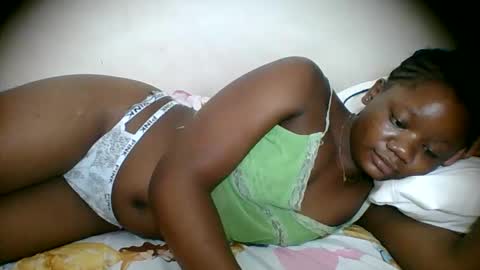 LOYCE online show from April 22, 6:42 pm