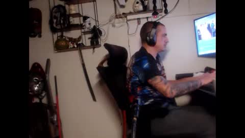 Snapshot of hotkinkytat chatting on January 28, 11:28 pm hotkinkytat online show from January 28, 11:28 pm