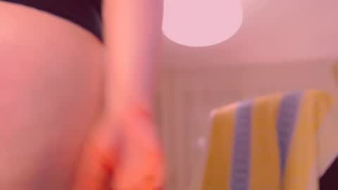 Snapshot of hotkittysquirt chatting on November 5, 7:47 pm Angela online show from November 5, 7:47 pm