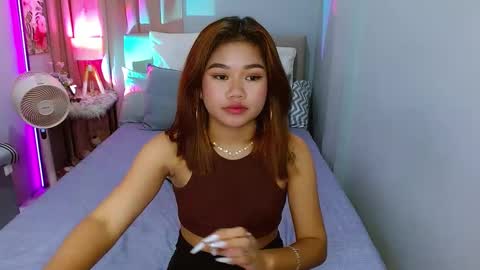 Snapshot of hotlayla_ chatting on December 30, 9:59 am Layla online show from December 30, 9:59 am