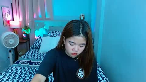 Snapshot of hotlayla_ chatting on January 21, 12:18 pm Layla online show from January 21, 12:18 pm