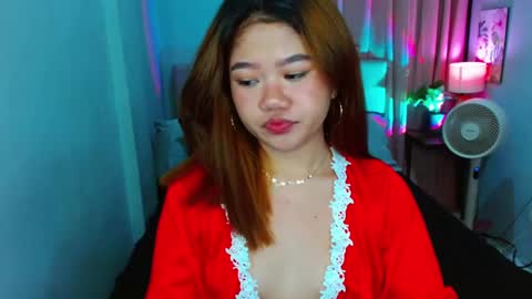 Snapshot of hotlayla_ chatting on March 1, 11:39 am Layla online show from March 1, 11:39 am