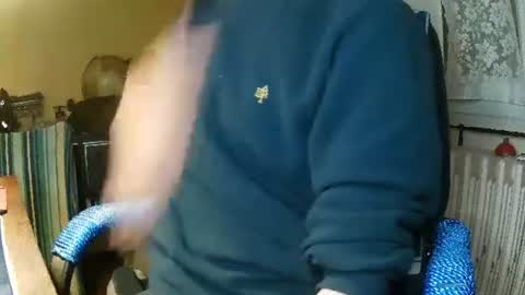 Snapshot of hotleopold chatting on January 5, 11:33 pm hotleopold online show from January 5, 11:33 pm