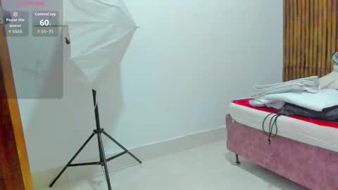 hotlovestory online show from March 1, 11:34 am