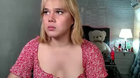 Snapshot of hotmaniacts chatting on January 13, 8:26 am HotTrannyCock online show from January 13, 8:26 am