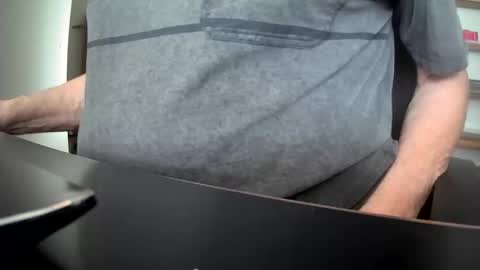 Snapshot of hotmassage50 chatting on May 18, 10:54 am hotmassage50 online show from May 18, 10:54 am