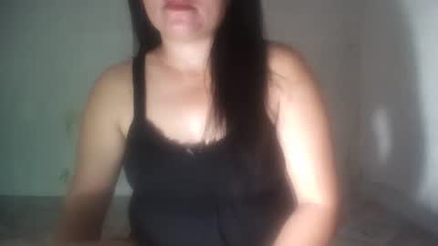 Snapshot of hotmatureladyxxx chatting on December 17, 5:40 am hotmatureladyxxx online show from December 17, 5:40 am