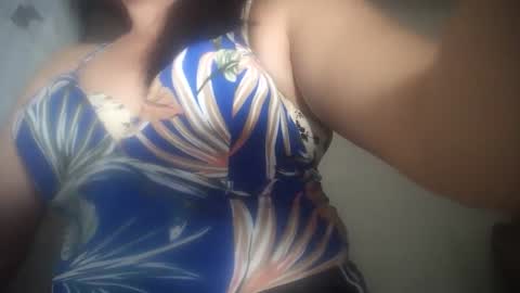 Snapshot of hotmatureladyxxx chatting on December 24, 6:33 am hotmatureladyxxx online show from December 24, 6:33 am