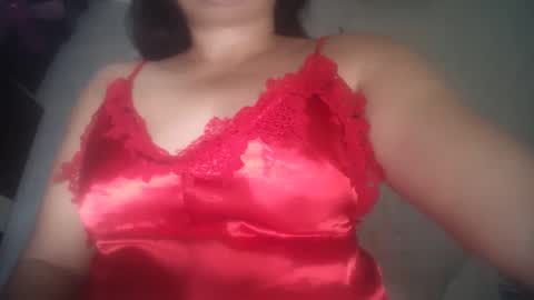 Snapshot of hotmatureladyxxx chatting on February 1, 3:39 pm hotmatureladyxxx online show from February 1, 3:39 pm