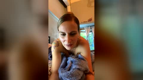 DangerousDuet online show from June 3, 11:10 pm