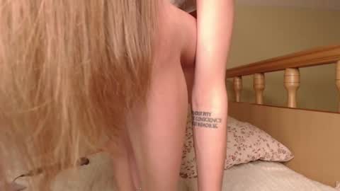 hotmp4 online show from February 9, 11:15 pm