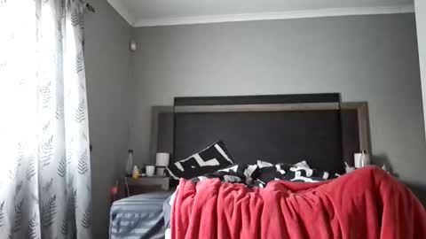 hotmrandmrscouple online show from December 23, 3:48 am