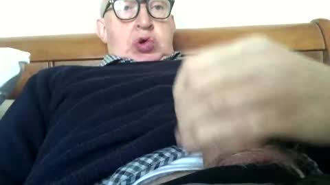 hotmuff99 online show from January 2, 8:39 am