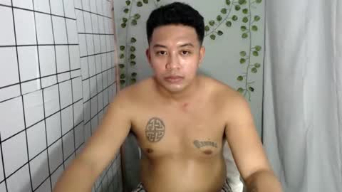 Snapshot of hotnielkhalifa chatting on September 21, 6:37 am neilkhalifa online show from September 21, 6:37 am