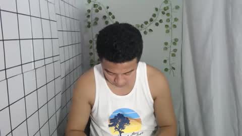 Snapshot of hotnielkhalifa chatting on September 24, 1:47 pm neilkhalifa online show from September 24, 1:47 pm