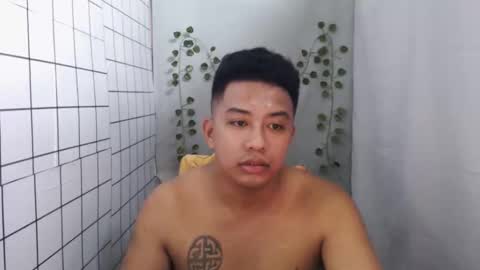 Snapshot of hotnielkhalifa chatting on October 20, 10:05 am neilkhalifa online show from October 20, 10:05 am