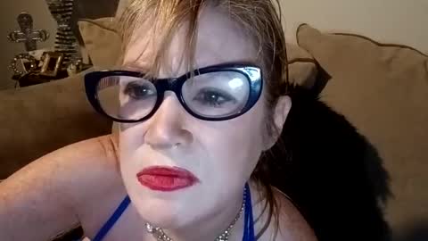 Snapshot of hotpepperrose chatting on May 22, 3:35 am hotpepperose online show from May 22, 3:35 am