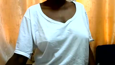 Snapshot of hotpussy_ebony chatting on June 23, 9:40 am hotpussy ebony online show from June 23, 9:40 am