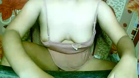 hotpussy_lipsxx69 online show from January 12, 2:28 am