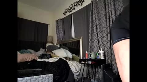 hotrox6942 online show from February 26, 9:30 am