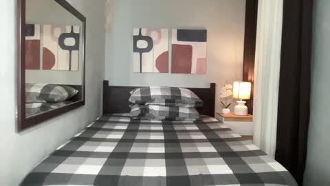 ZOE online show from March 2, 1:08 am