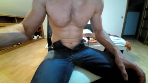 Snapshot of hotsexyalex chatting on June 24, 10:09 pm Alex online show from June 24, 10:09 pm