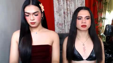 Snapshot of hotsinfulbabes_savana chatting on May 9, 4:06 am Savana olala online show from May 9, 4:06 am