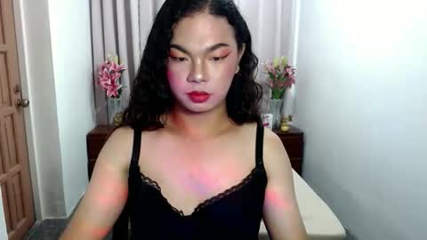 hotsiren101 online show from December 19, 6:59 pm