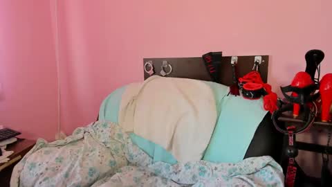 Monica online show from January 8, 11:43 am