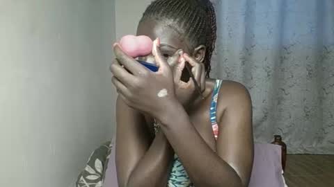 Amalia online show from November 18, 12:09 pm