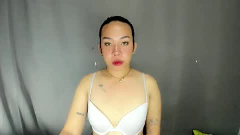 jelaigrande  online show from April 24, 9:12 am