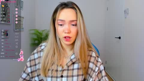 hello Im Eva online show from December 20, 2:19 am