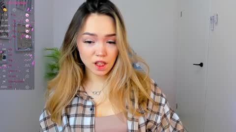 hello Im Eva online show from January 8, 2:14 am