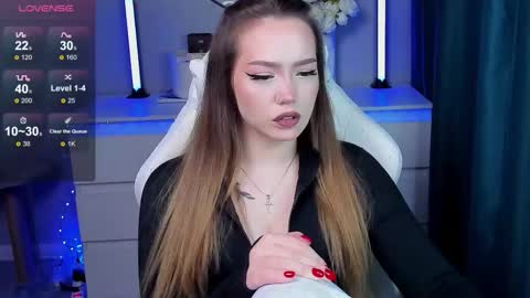 hello Im Eva online show from November 9, 2:37 pm