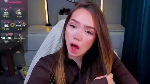 hello Im Eva online show from April 3, 8:23 am