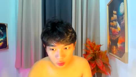 hottestloues online show from March 15, 1:11 am