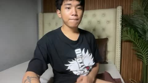 hottestloues online show from June 24, 1:15 am