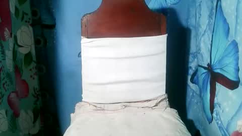 hottie_horny_exoticpussyx online show from December 3, 11:14 pm