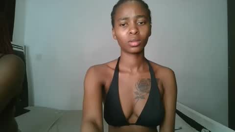 Snapshot of hottie_mistie chatting on May 30, 6:32 am hottie_mistie online show from May 30, 6:32 am