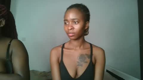 Snapshot of hottie_mistie chatting on June 7, 7:17 pm hottie_mistie online show from June 7, 7:17 pm