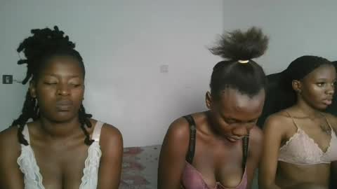 Snapshot of hottie_mistie chatting on June 25, 6:45 pm hottie_mistie online show from June 25, 6:45 pm