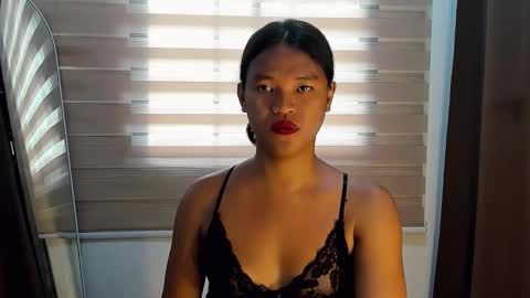 Snapshot of hottieelijah760282 chatting on December 16, 1:32 am Maxine online show from December 16, 1:32 am